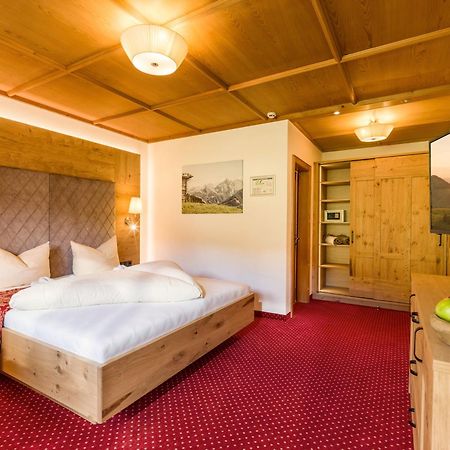 Alpenherz Hotel Garni 겔로스 외부 사진